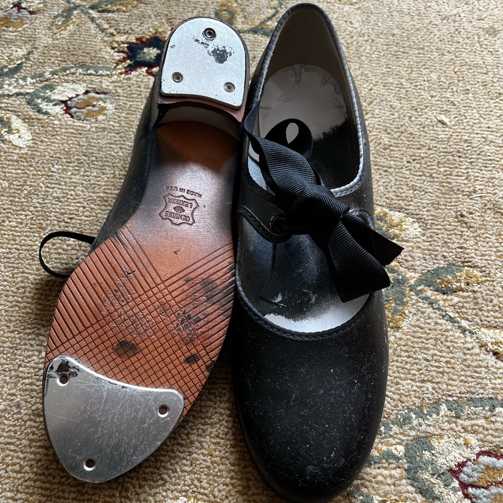 Vintage tap shoes